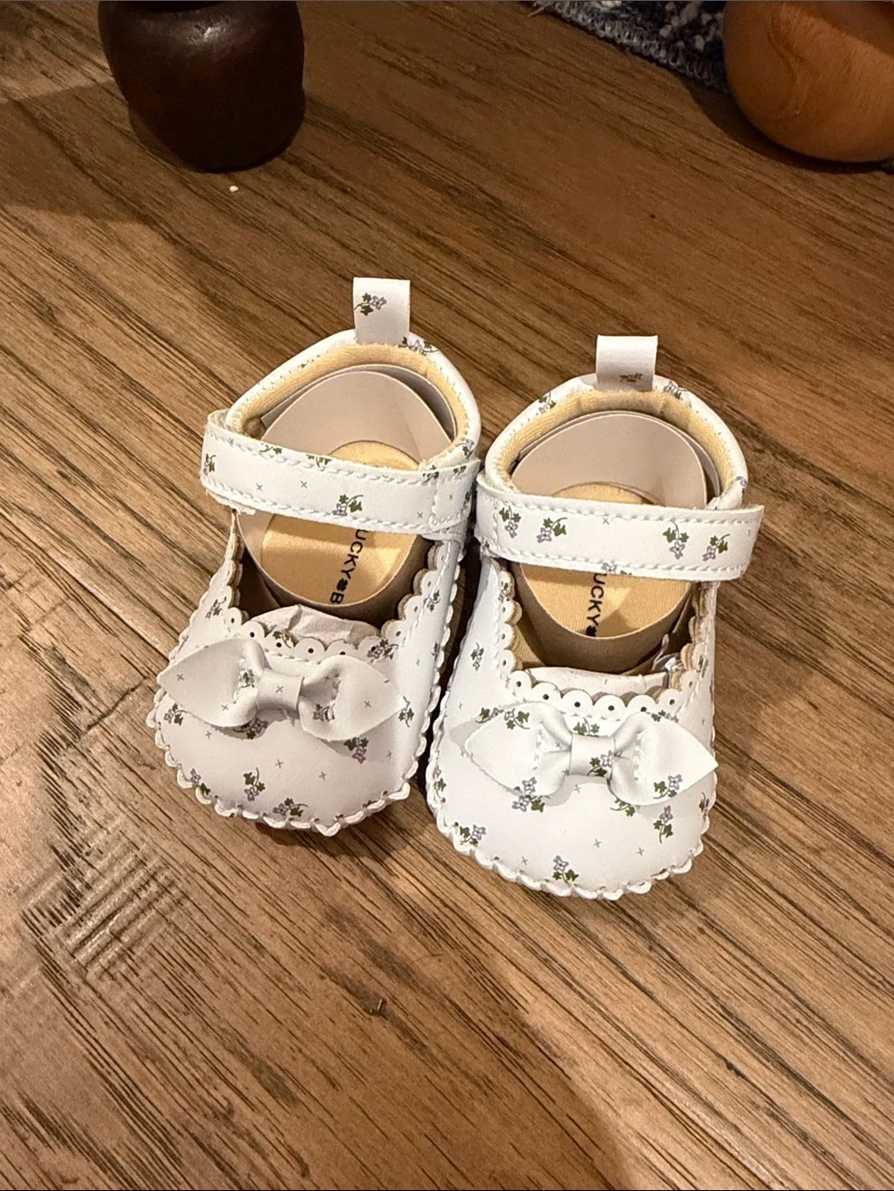 Lucky Brand White Floral Mary Jane Baby Shoes with Bow